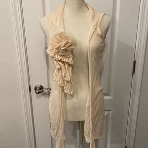 Knitted and knotted shawl (Anthropology)